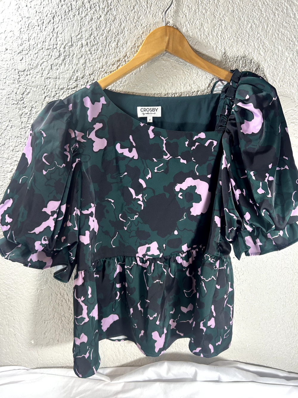 Womens Blouse Crosby by Molly Birch Bold Print Puff Sleves Sz Med
